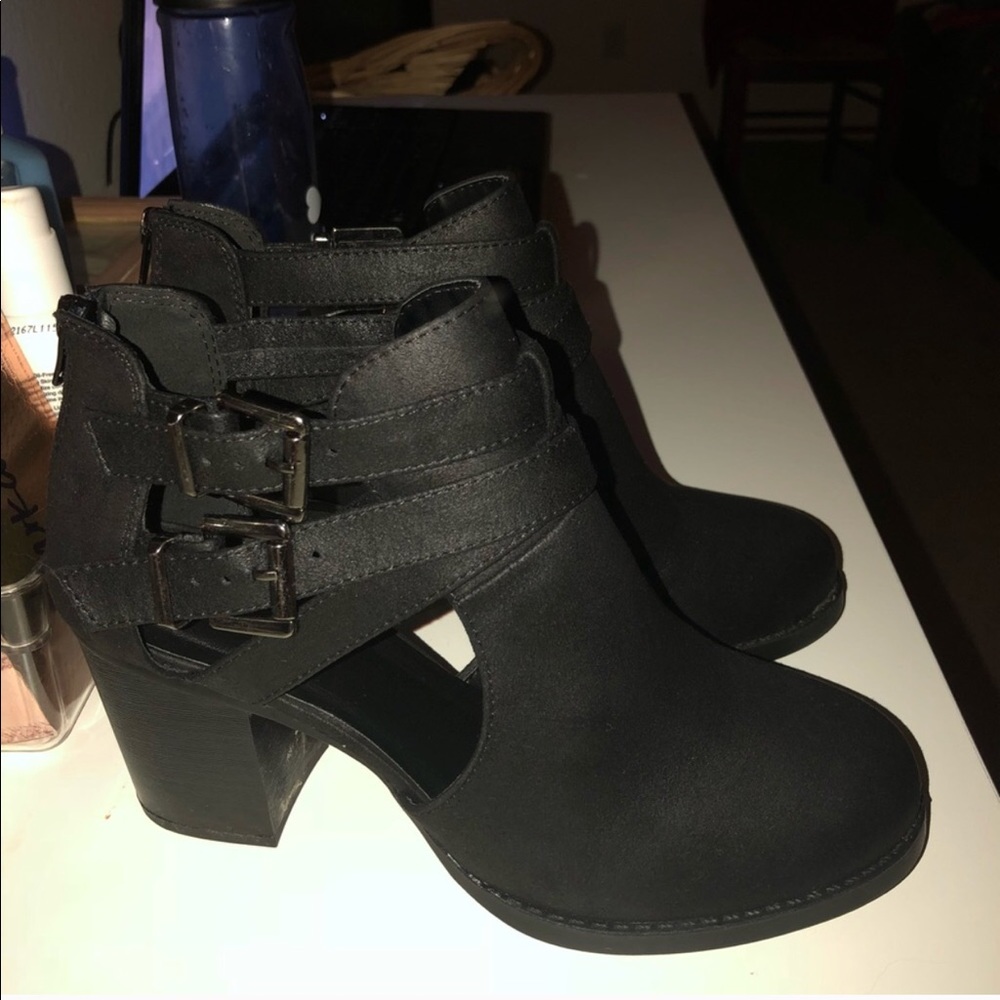 Black heeled booties